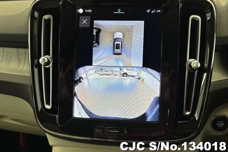 2025 Volvo / XC40 Stock No. 134018