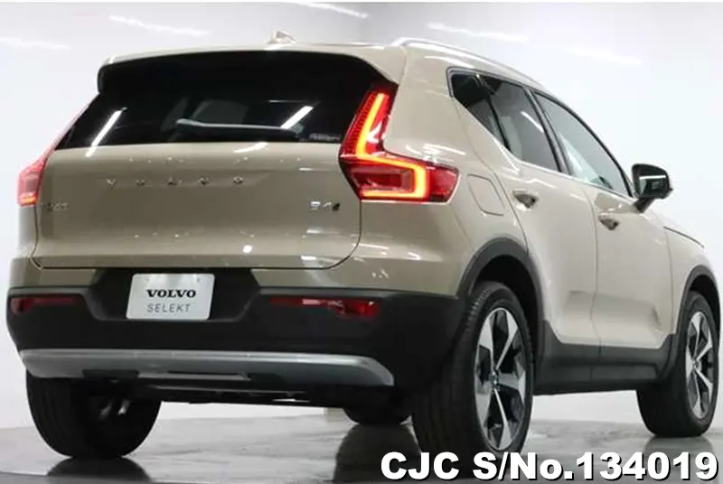 2025 Volvo / XC40 Stock No. 134019