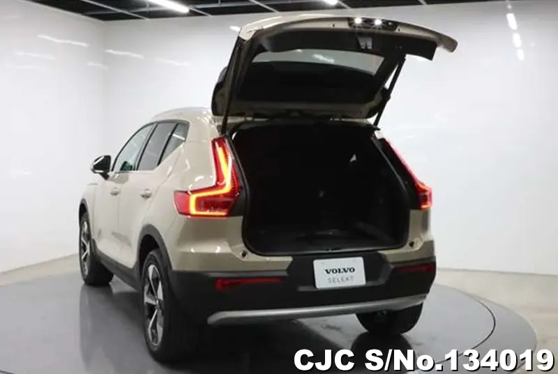 2025 Volvo / XC40 Stock No. 134019