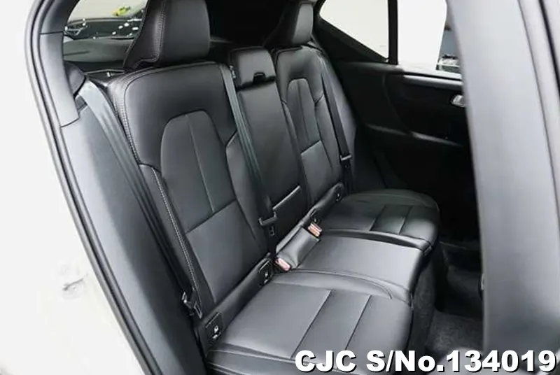 2025 Volvo / XC40 Stock No. 134019