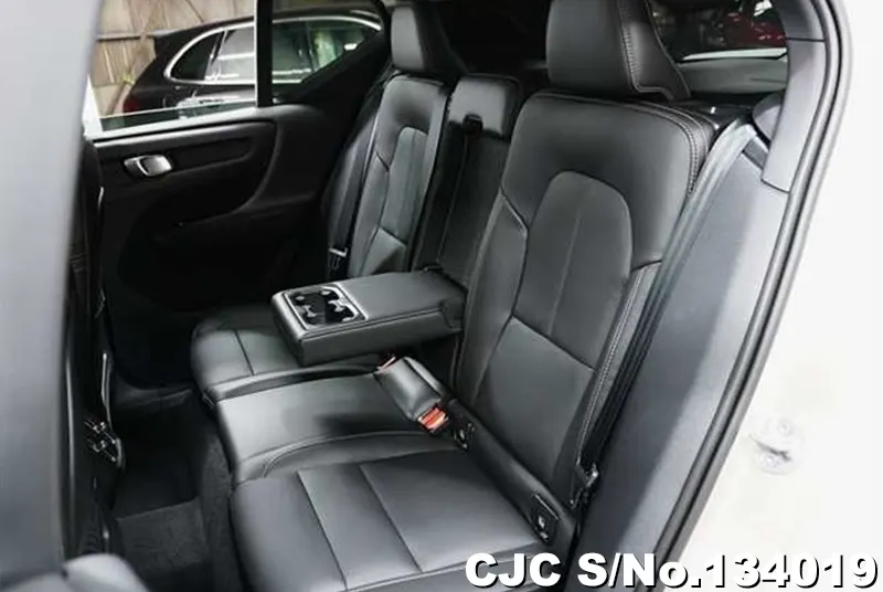 2025 Volvo / XC40 Stock No. 134019