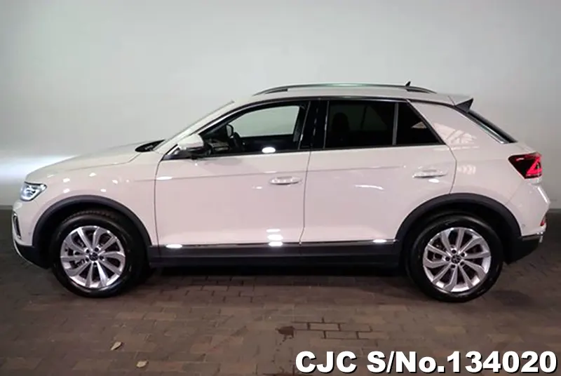 2025 Volkswagen / T-Roc Stock No. 134020