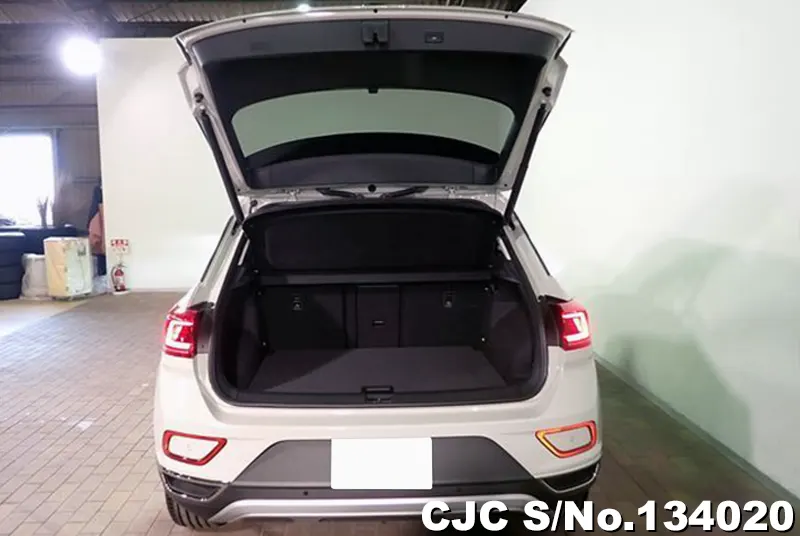 2025 Volkswagen / T-Roc Stock No. 134020
