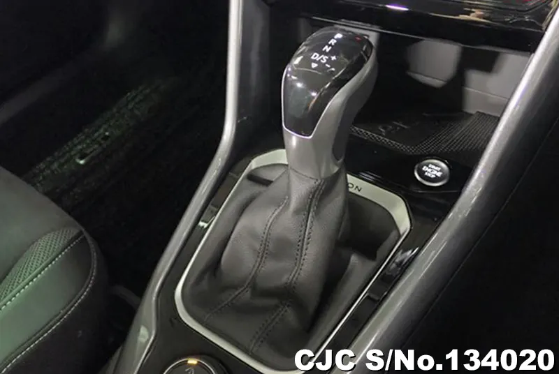 2025 Volkswagen / T-Roc Stock No. 134020