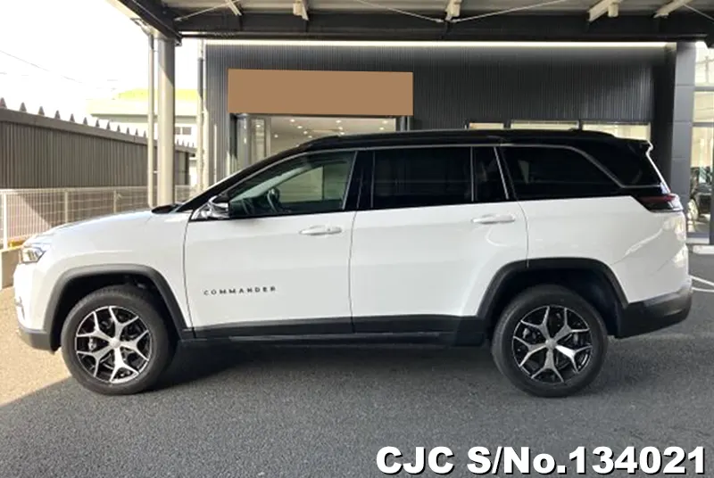 2025 Chrysler / Jeep Commander Stock No. 134021