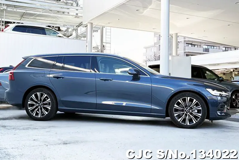 2025 Volvo / V60  Stock No. 134022