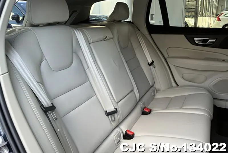 2025 Volvo / V60  Stock No. 134022