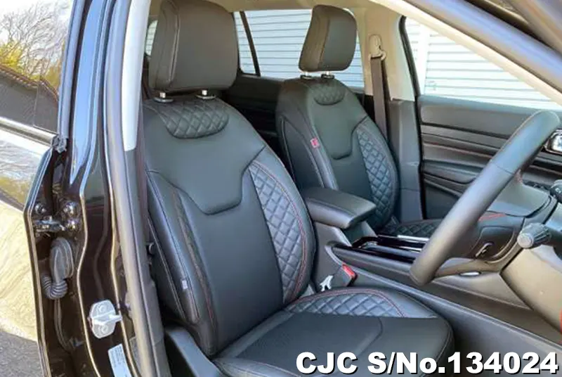 2025 Chrysler / Jeep Commander Stock No. 134024