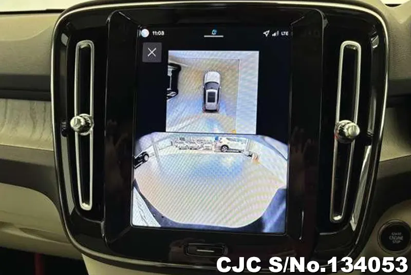 2025 Volvo / XC40 Stock No. 134053