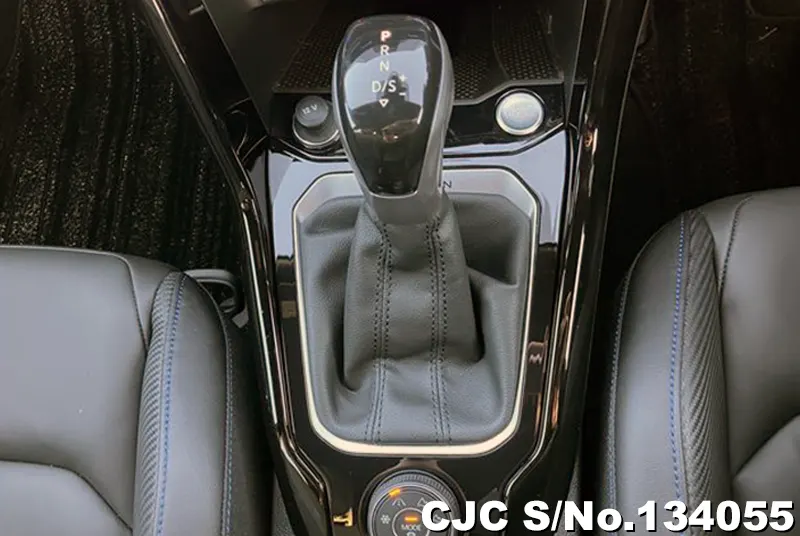 2025 Volkswagen / T-Roc Stock No. 134055