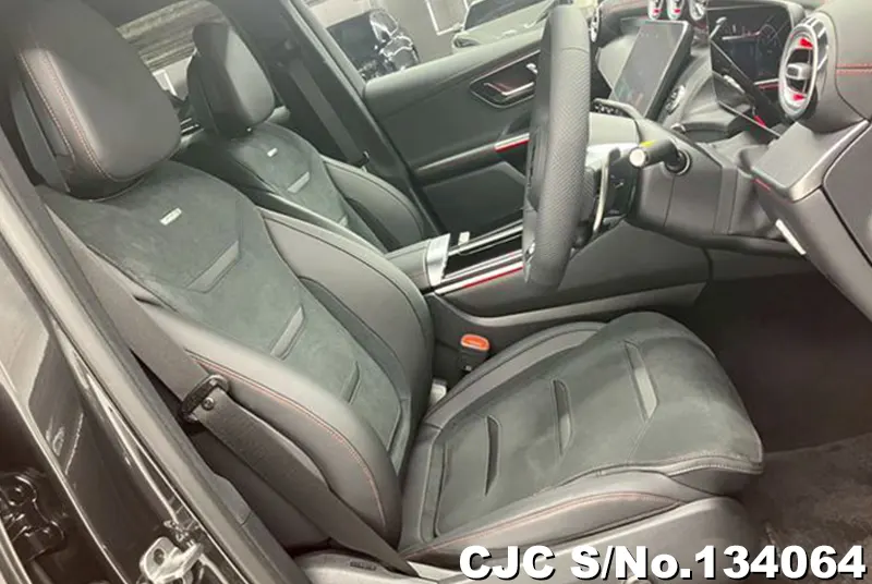 2025 Mercedes Benz / GLC Class Stock No. 134064