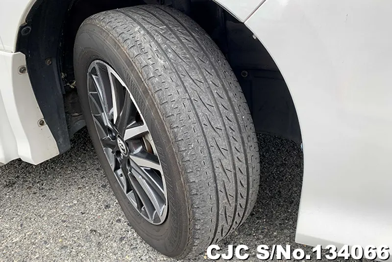 2016 Toyota / Voxy Stock No. 134066