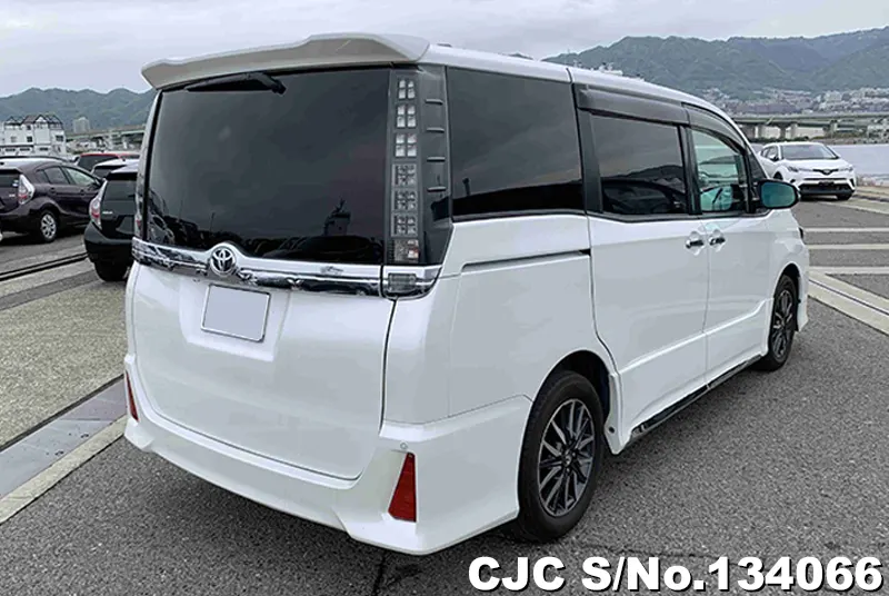 2016 Toyota / Voxy Stock No. 134066