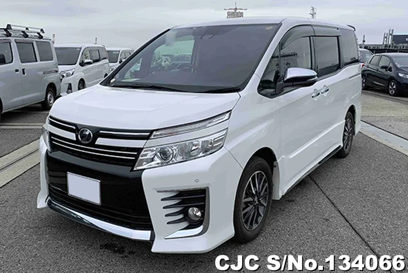 2016 Toyota / Voxy Stock No. 134066