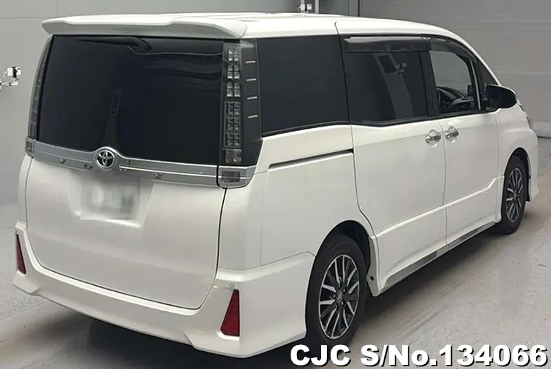 2016 Toyota / Voxy Stock No. 134066