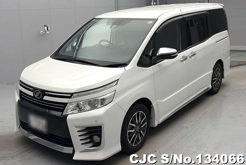 2016 Toyota / Voxy Stock No. 134066