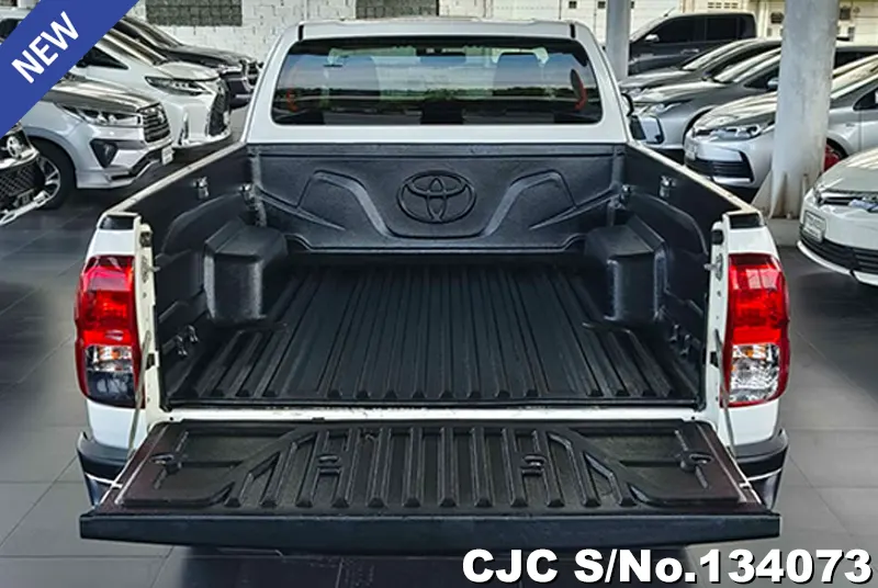 2018 Toyota / Hilux / Revo Stock No. 134073