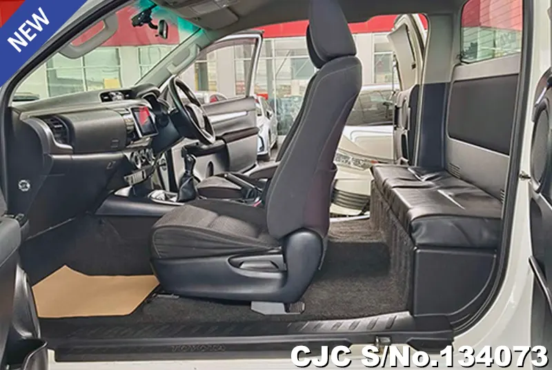 2018 Toyota / Hilux / Revo Stock No. 134073