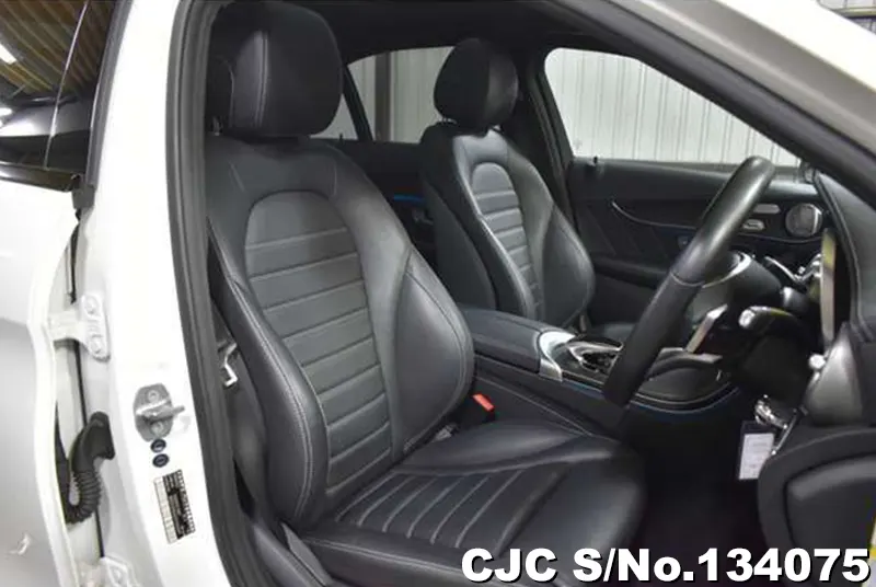 2017 Mercedes Benz / C Class Stock No. 134075