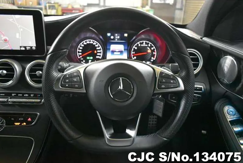 2017 Mercedes Benz / C Class Stock No. 134075