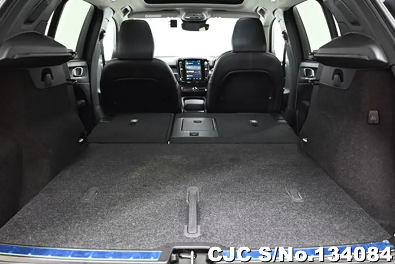 2025 Volvo / XC40 Stock No. 134084