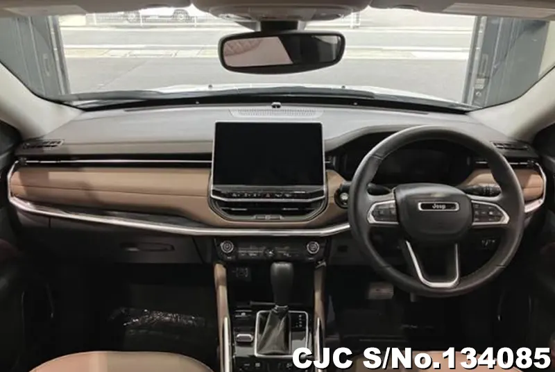 2025 Chrysler / Jeep Commander Stock No. 134085