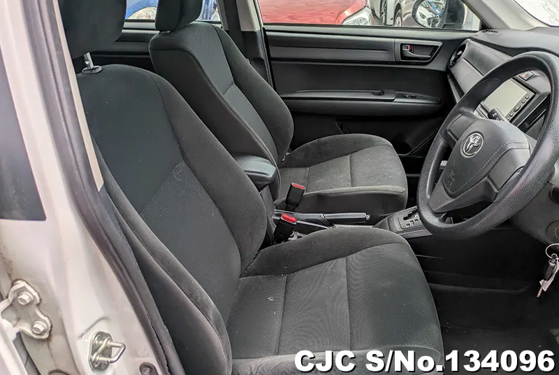 Toyota Corolla Axio in White for Sale Image 10