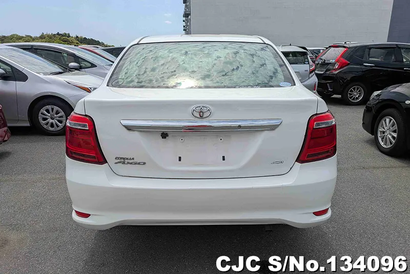 Toyota Corolla Axio in White for Sale Image 5