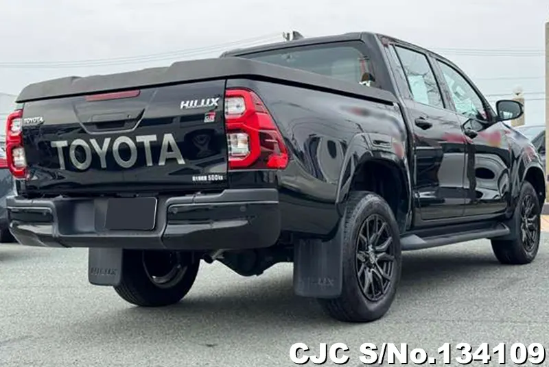Toyota Hilux in Black for Sale Image 2
