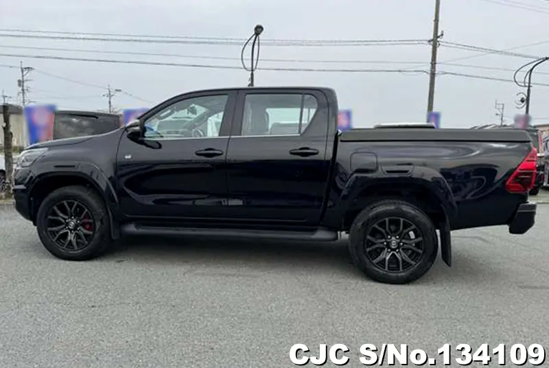 Toyota Hilux in Black for Sale Image 7