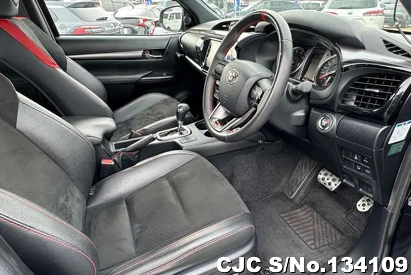 Toyota Hilux in Black for Sale Image 9