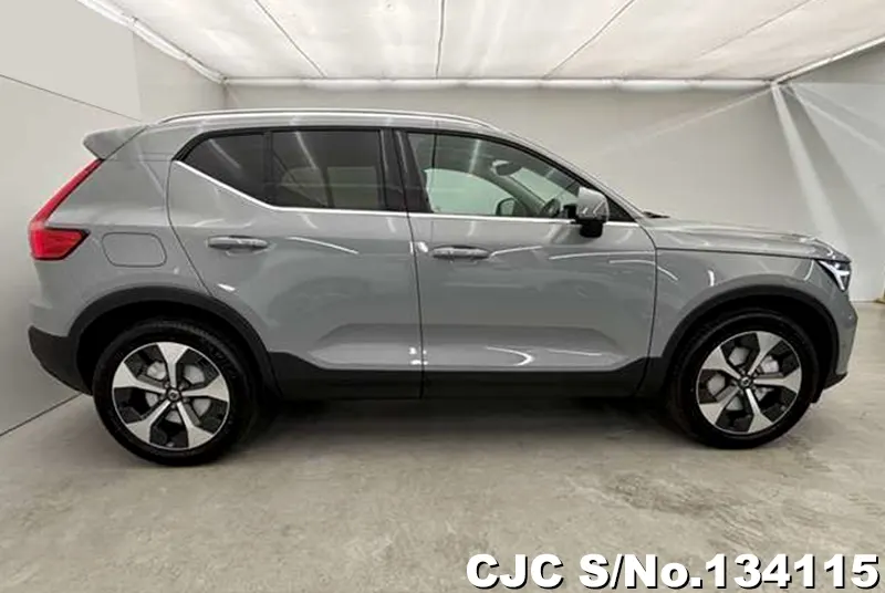 2025 Volvo / XC40 Stock No. 134115