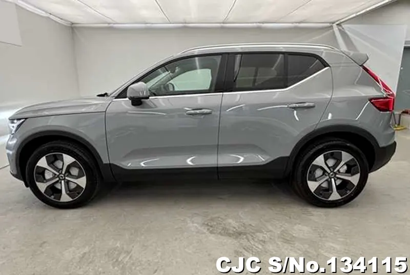 2025 Volvo / XC40 Stock No. 134115