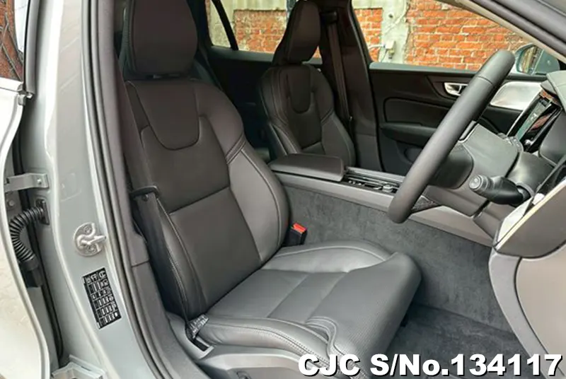2025 Volvo / V60  Stock No. 134117