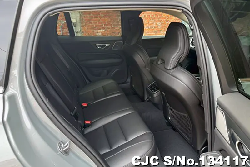 2025 Volvo / V60  Stock No. 134117