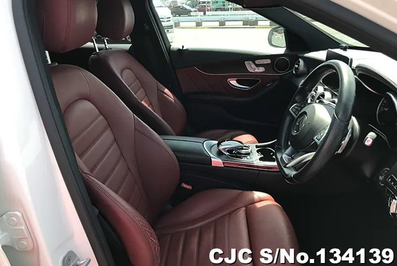 Mercedes Benz C Class in Pearl for Sale Image 10