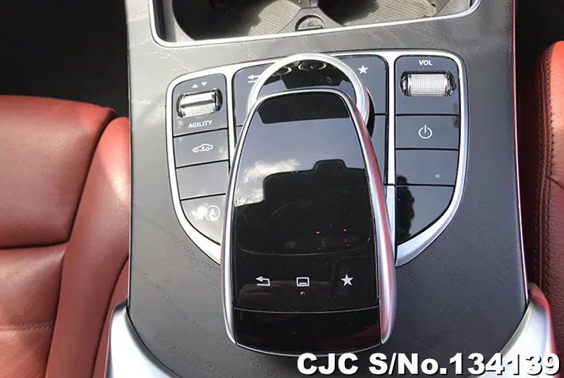 Mercedes Benz C Class in Pearl for Sale Image 14