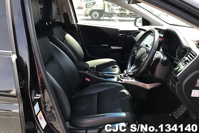 Honda Grace in Black for Sale Image 10