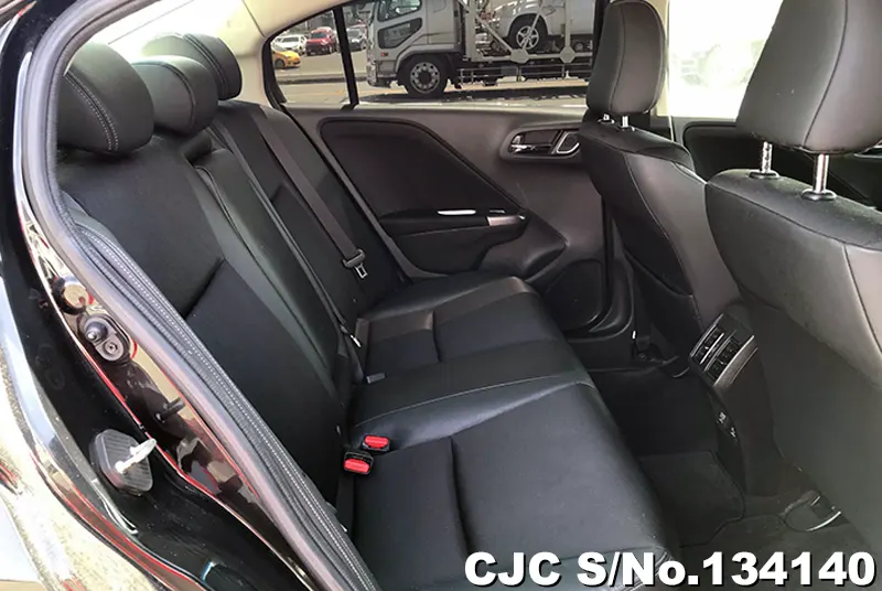Honda Grace in Black for Sale Image 11