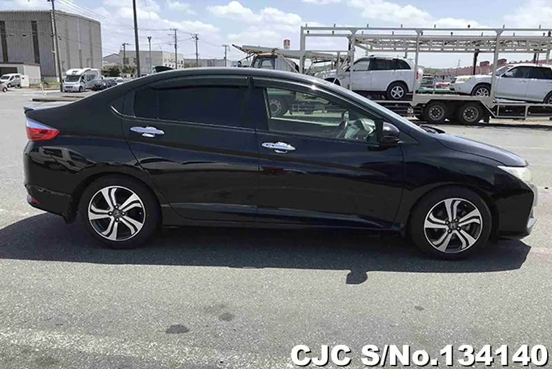 2016 Honda / Grace Stock No. 134140