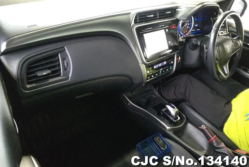 2016 Honda / Grace Stock No. 134140