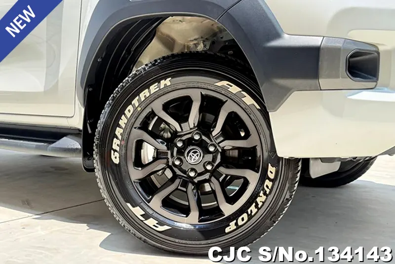2022 Toyota / Hilux / Revo Stock No. 134143