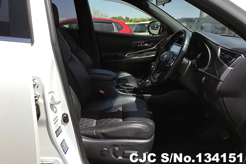 2017 Toyota / Harrier Stock No. 134151