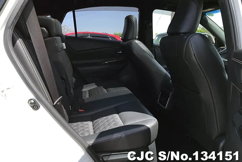 2017 Toyota / Harrier Stock No. 134151