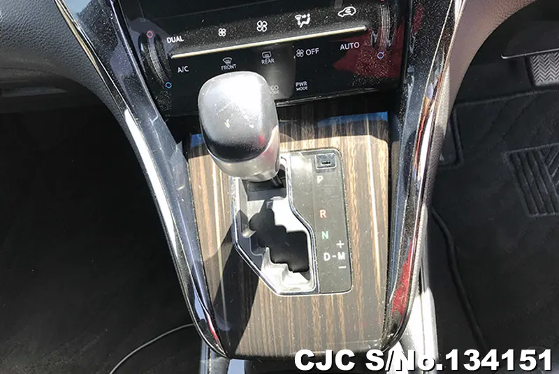 2017 Toyota / Harrier Stock No. 134151