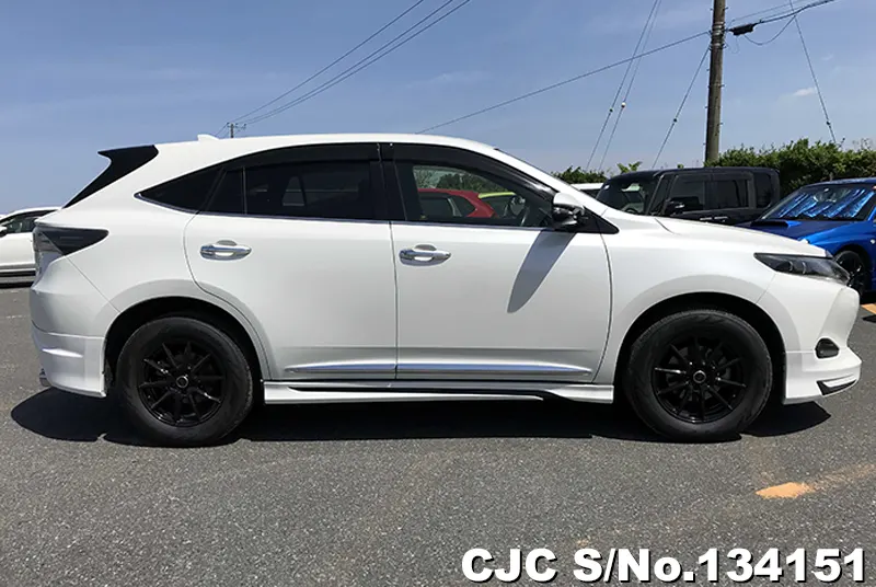 2017 Toyota / Harrier Stock No. 134151