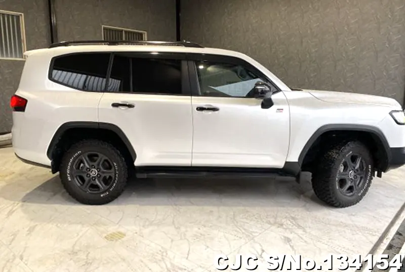 2023 Toyota / Land Cruiser Stock No. 134154