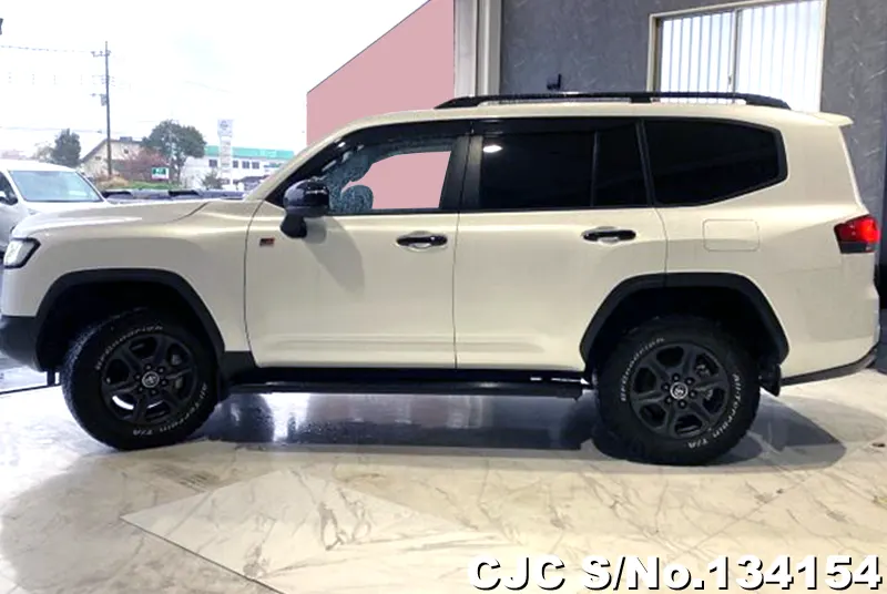 2023 Toyota / Land Cruiser Stock No. 134154