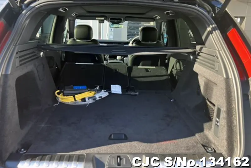 2025 Land Rover / Range Rover / Sport Stock No. 134162