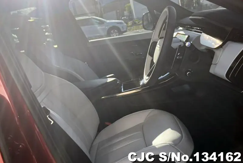 2025 Land Rover / Range Rover / Sport Stock No. 134162